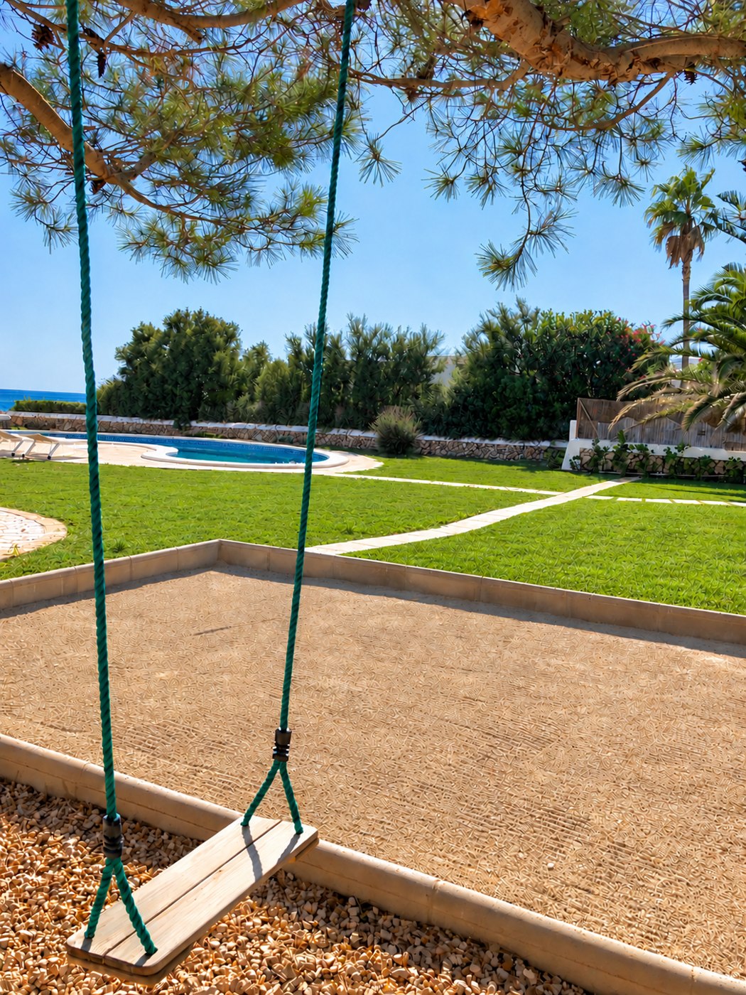 The pétanque court